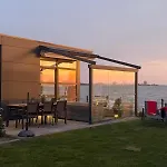 Enkhuizer First Line Erste Reihe Mit Zaun Haus Nr 214 Nyaraló