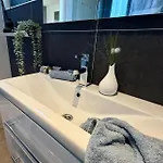 Enkhuizer First Line Erste Reihe Mit Zaun Haus Nr 214 Nyaraló